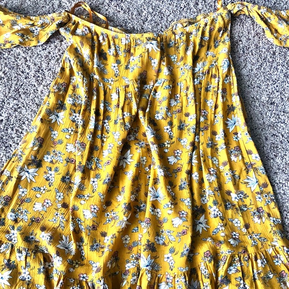 Mustard off the shoulder dress - Picture 5 of 5